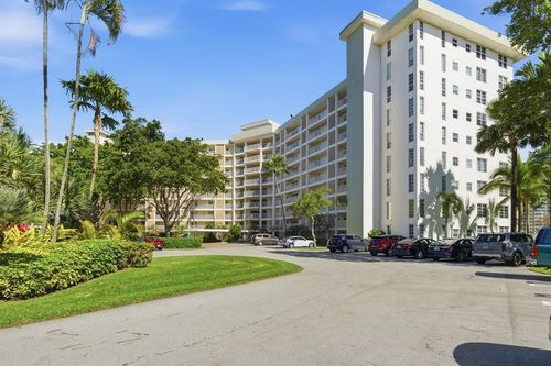 309-3051 N Course Dr, Pompano Beach, FL, 33069-6200 | Card Image
