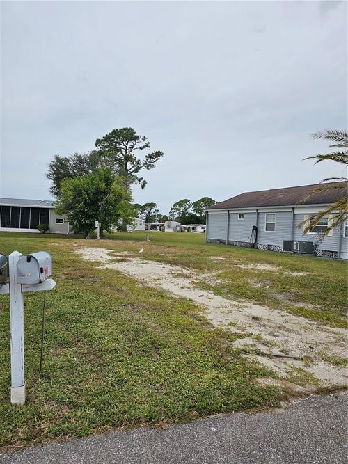 6811 Holo Ct, NORTH PORT, FL, 34287-2450 | Card Image