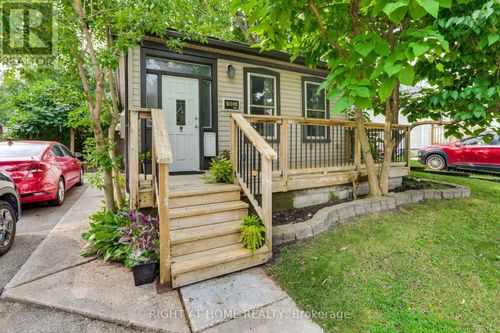 1053 Frances St, London, ON, N5W2L8 | Card Image