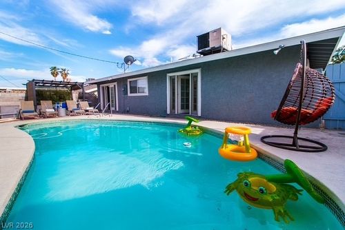 4516 Charles Ronald Ave, Las Vegas, NV, 89121-4752 | Card Image