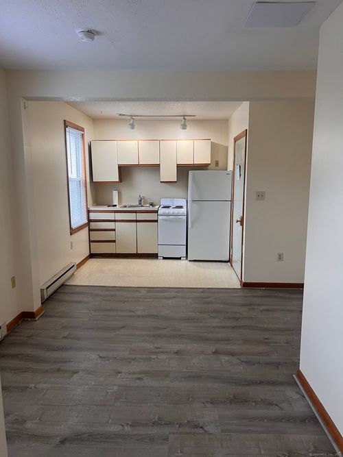 apt-2-49 Ledyard Ave, Groton, CT, 06340-4066 | Card Image