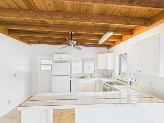 6385 105 Th Pl, House other with 2 bedrooms, 2 bathrooms and null parking in Sebastian FL | Image 8