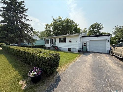 23 Warren St, Redvers, SK, S0C2H0 | Card Image
