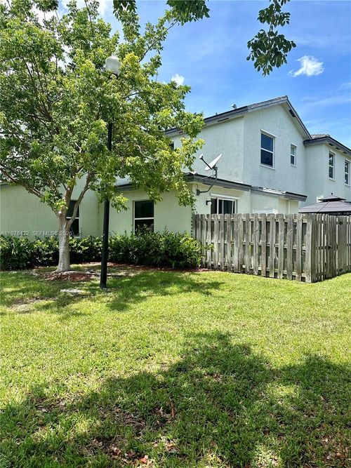 unit-8-133 Se 28th Ter, Homestead, FL, 33033-7282 | Card Image