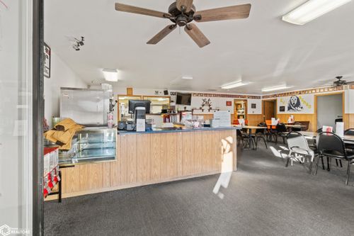 226 S Main St, North English, IA, 52316-9518 | Card Image