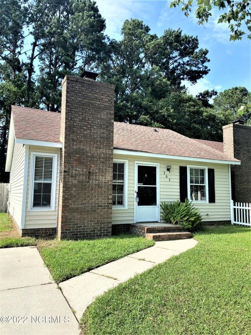 363 W Frances St, Jacksonville, NC, 28546-7776 | Card Image