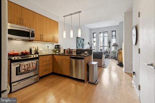 unit-16e-1425 Locust St, PHILADELPHIA, PA, 19102-3836 | Card Image