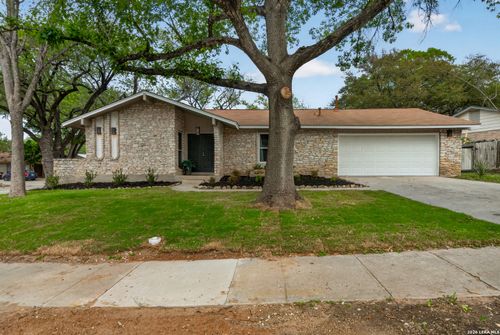 5935 Forest Knoll St, San Antonio, TX, 78240-3345 | Card Image