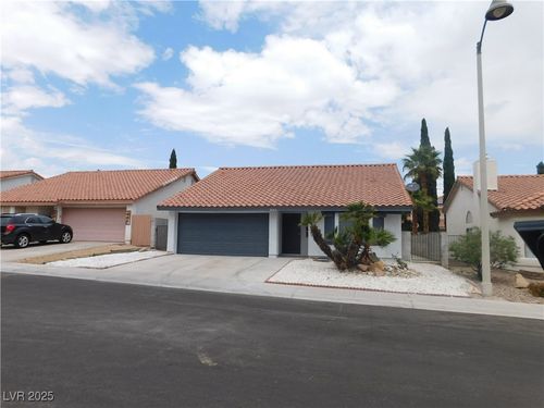 8640 Portofino Ct, Las Vegas, NV, 89117-2338 | Card Image