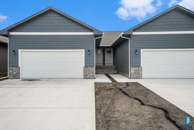 1205 11th St, House other with 4 bedrooms, 2 bathrooms and null parking in Madison SD | Image 2