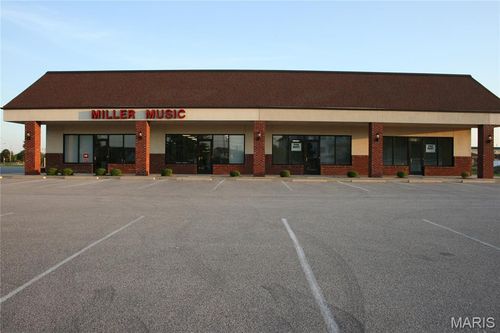 7-4510 N Illinois Street, Swansea, IL, 62226 | Card Image