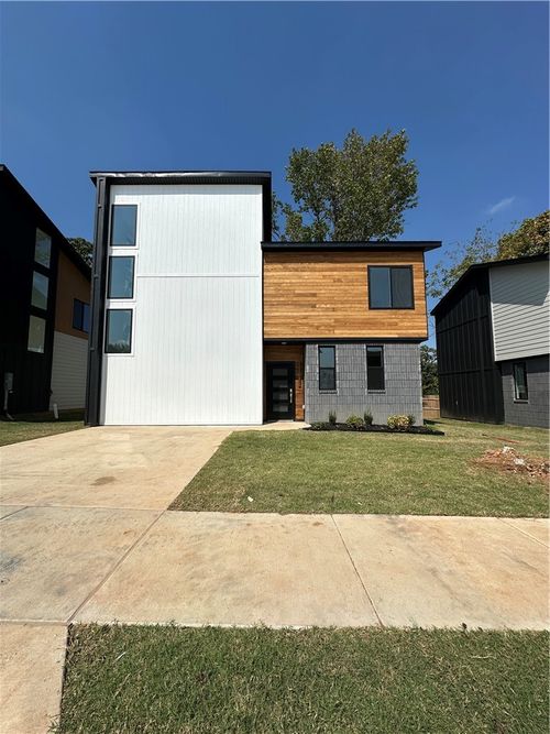 2605 W Bonnie Ln, Rogers, AR, 72758 | Card Image