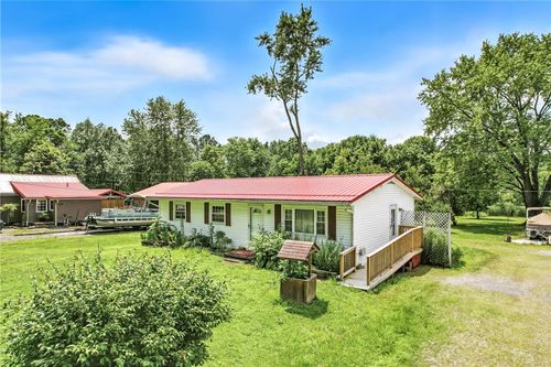 129 Shenango Park Rd, Transfer, PA, 16154-2131 | Card Image