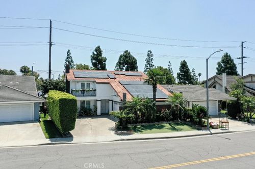17230 San Lorenzo Cir, Fountain Valley, CA, 92708-3929 | Card Image