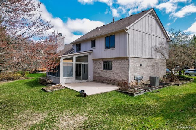 24593 Redwing Dr, House other with 4 bedrooms, 3 bathrooms and null parking in Novi MI | Image 27