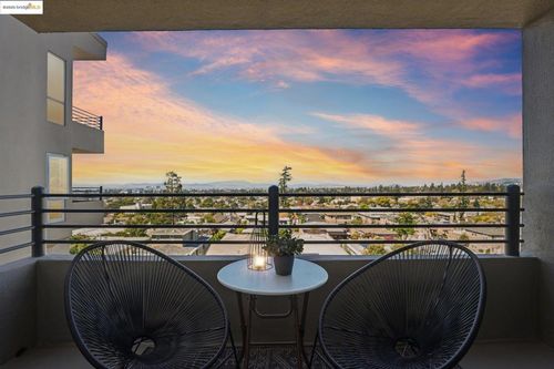 403-5340 Broadway, Oakland, CA, 94607-3806 | Card Image