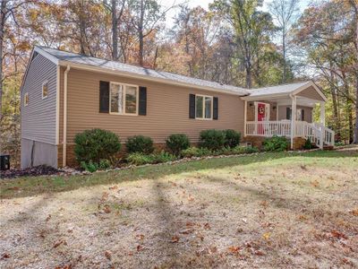 117 Deerwood Drive, House other with 5 bedrooms, 2 bathrooms and null parking in Williamsburg VA | Image 2