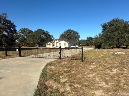 3992 Fm 1784, Pleasanton, TX, 78064-6671 | Card Image
