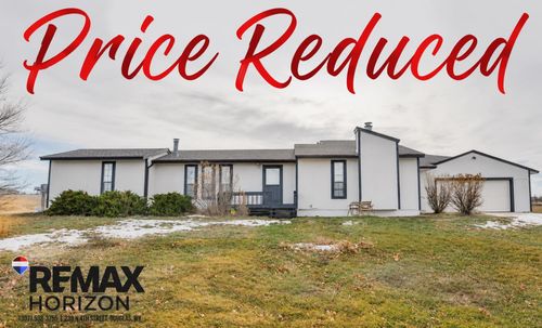 12 Collins Dr, Douglas, WY, 82633-9223 | Card Image