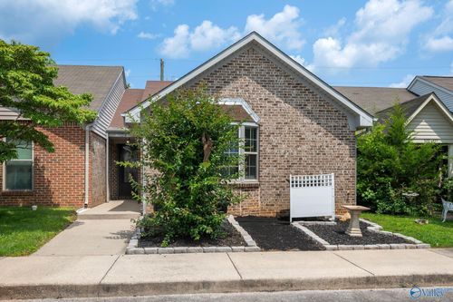 104 Sycamore Pl, Athens, AL, 35611-2300 | Card Image