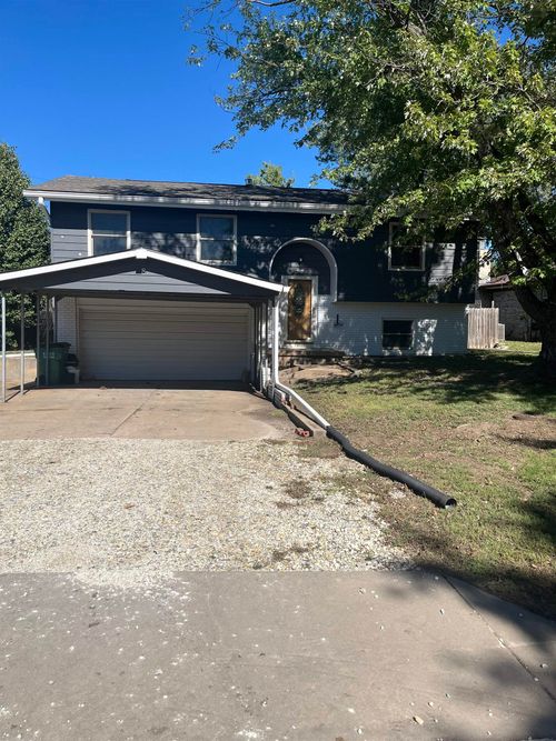 8 Park Rd, Rose Hill, KS, 67133-9436 | Card Image
