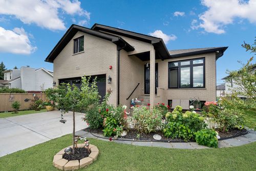 8332 S 78th Ct, Justice, IL, 60458-2332 | Card Image