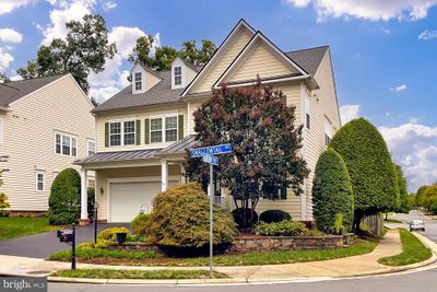 42584 Swallowtail Way, House other with 4 bedrooms, 3 bathrooms and null parking in BRAMBLETON VA | Image 3