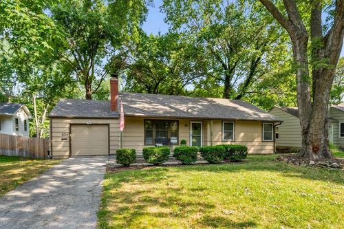 4214 W 59th St, Fairway, KS, 66205-3103 | Card Image