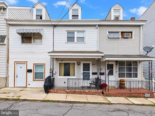 817 Market St, ASHLAND, PA, 17921-1252 | Card Image