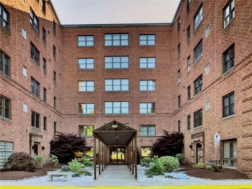 apt-203-3885 Brookside Ln, Murrysville, PA, 15668-1260 | Card Image