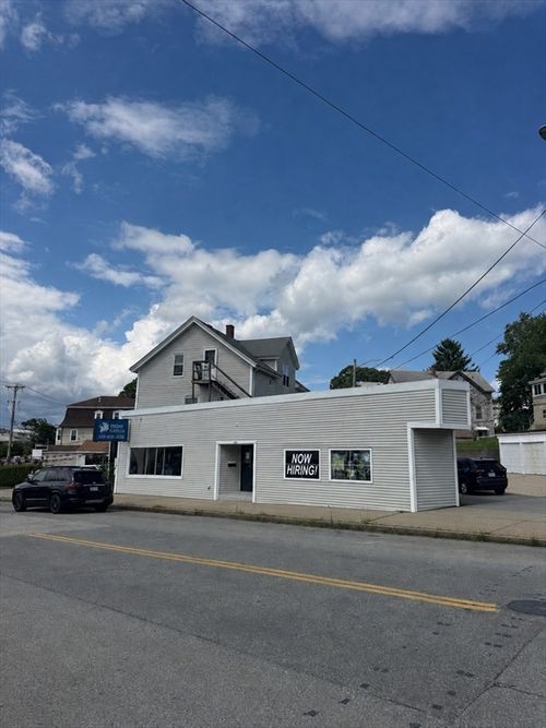 1768 Pleasant St, Fall River, MA, 02723-3023 | Card Image
