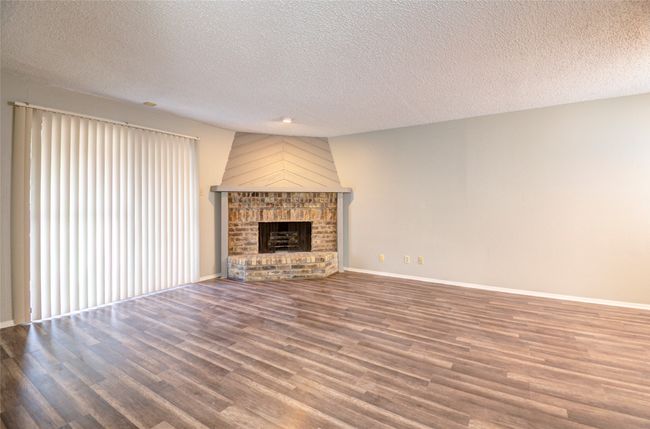 APT-11B - 5200 Martel Ave, Condo with 2 bedrooms, 2 bathrooms and null parking in Dallas TX | Image 8