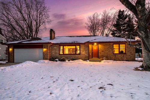 1362 Belmont Ln W, Roseville, MN, 55113-5844 | Card Image