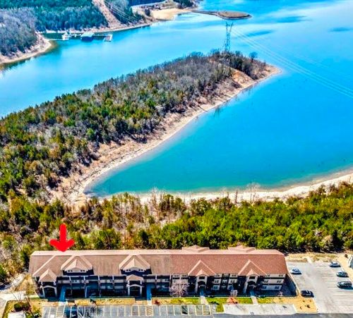 4-127-325 Majestic Dr, Branson, MO, 65616-2415 | Card Image