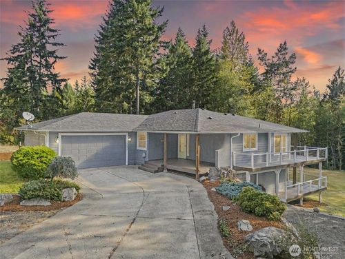 16726 Nw One Mile Rd, Seabeck, WA, 98380-9449 | Card Image