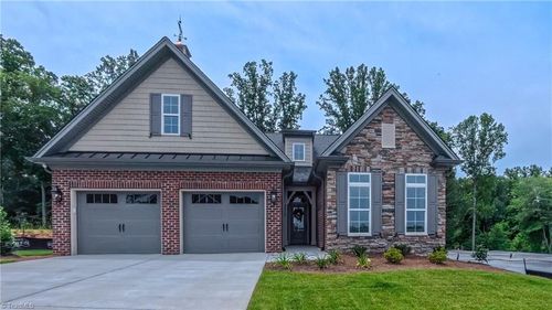 2810 Monarch Way, Winston Salem, NC, 27101 | Card Image