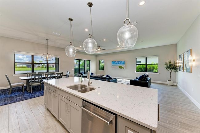 7113 Gradford Ct, House other with 3 bedrooms, 4 bathrooms and null parking in Lakewood Ranch FL | Image 25