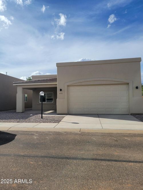 672 S Meadowood Ln, Sierra Vista, AZ, 85635-8376 | Card Image