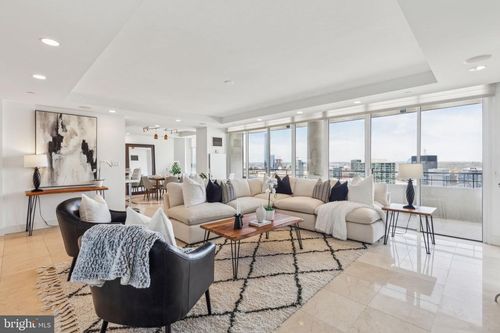 3203-202 W Rittenhouse Sq, PHILADELPHIA, PA, 19103-5785 | Card Image