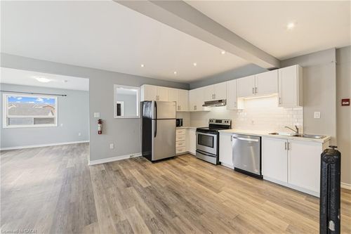 5-468 Main St E, Hamilton, ON, L8N1K6 | Card Image