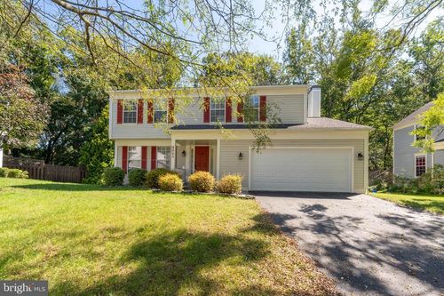 8005 Silver Fox Dr, GLEN BURNIE, MD, 21061-6307 | Card Image