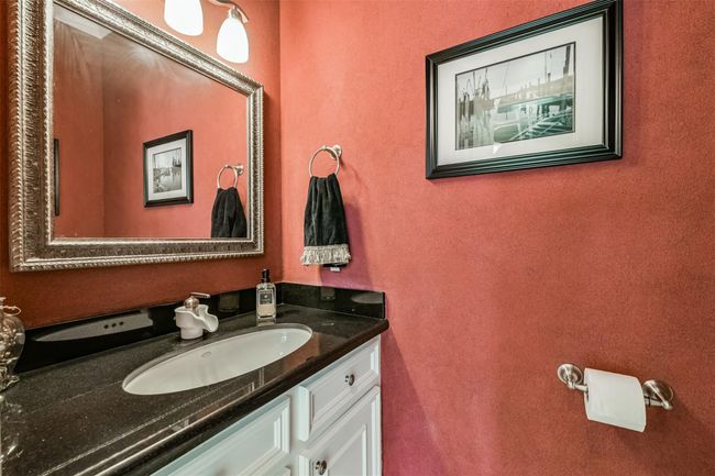 Private Guest Bath | Image 7