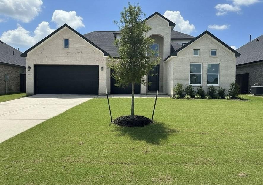 Residential in Iowa Colony