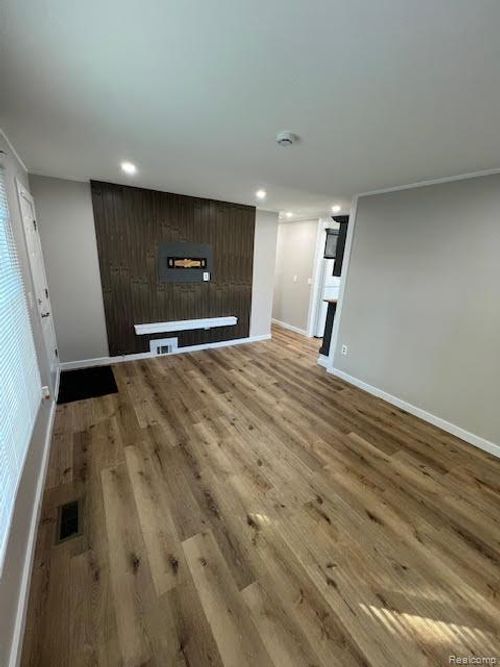 20201 Colman St, Clinton Township, MI, 48035-4026 | Card Image