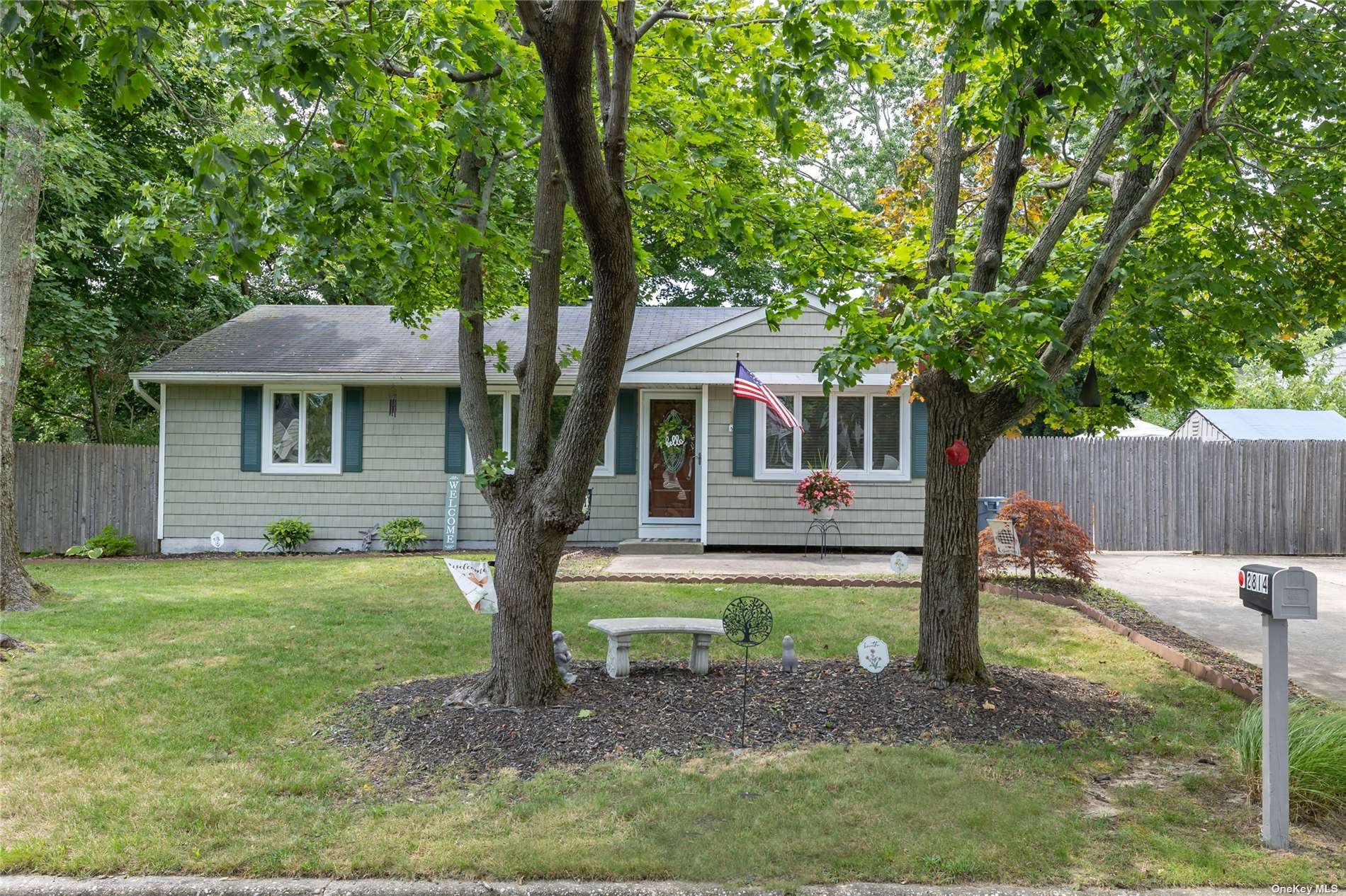 Falcon Ave, Medford, NY 11763