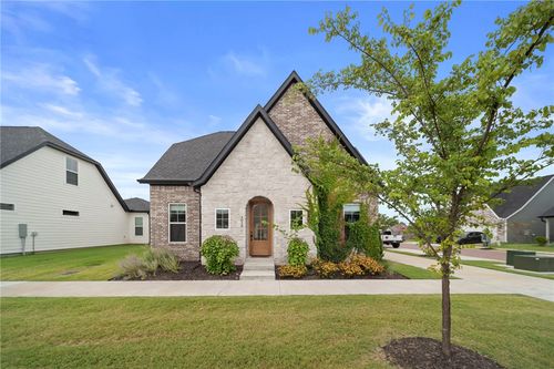 4028 W Sommerset St, Rogers, AR, 72758-7068 | Card Image