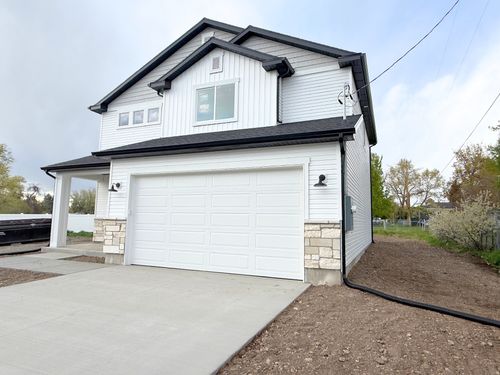 2-167 E 400 S, Smithfield, UT, 84335-1637 | Card Image