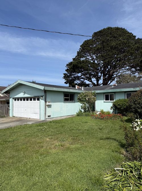 3359 Elizabeth Street, Eureka, CA, 95503 | Card Image