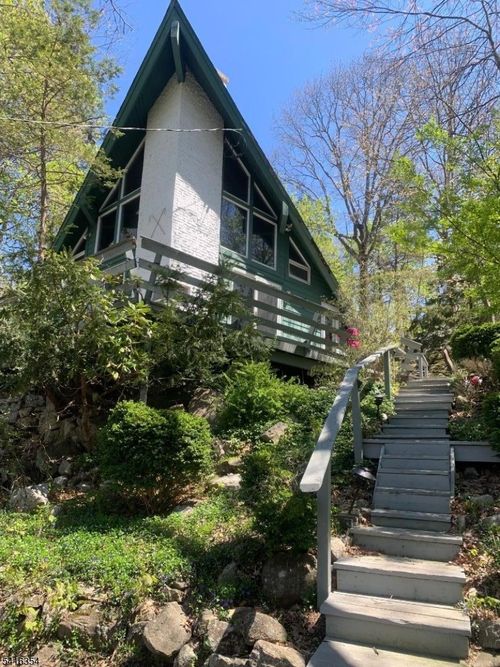 110 Cedar Dr, Newton, NJ, 07860-9735 | Card Image