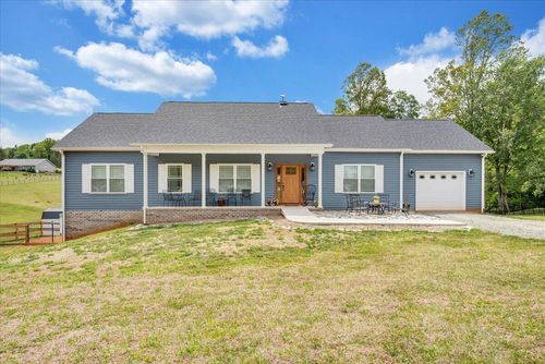131 Belvior Cir, Moneta, VA, 24121-2132 | Card Image